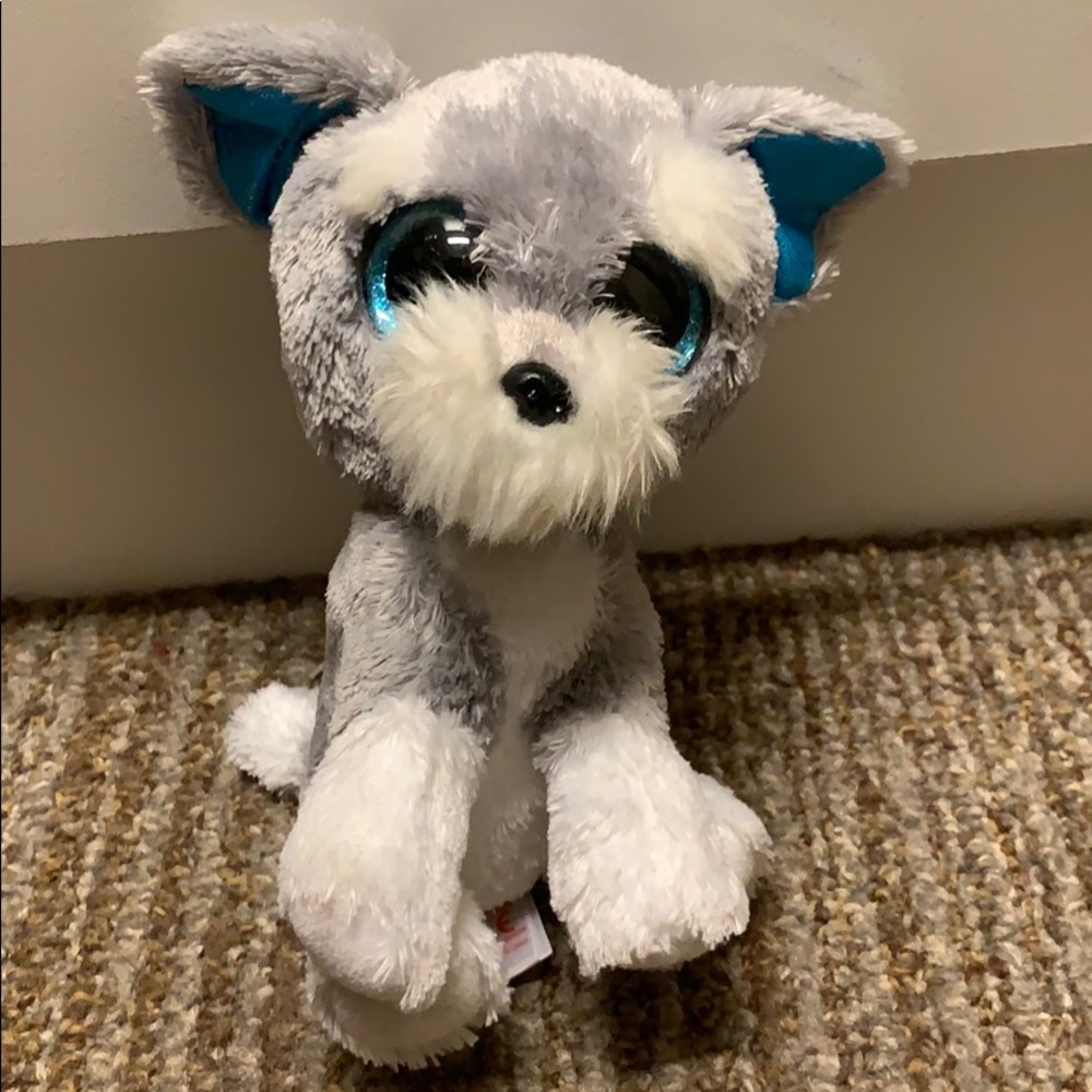 I am selling a stuff animal